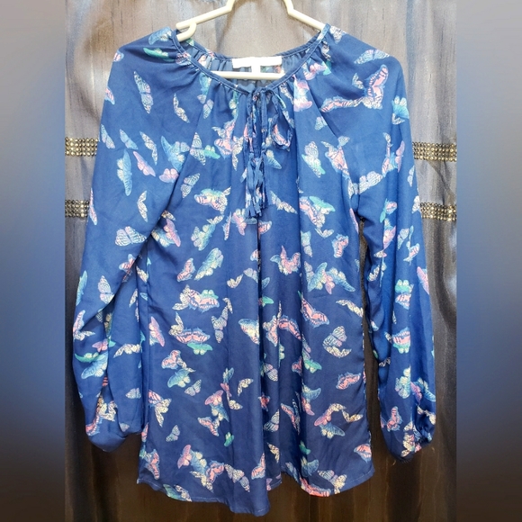 Daisy Fuentes blouse butterfly print, small - Picture 1 of 3
